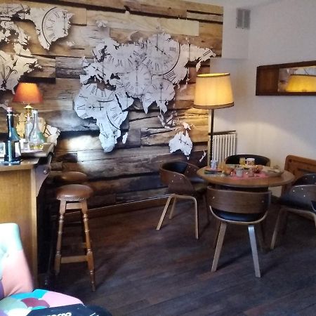 Alex Guest House Dozule Luaran gambar